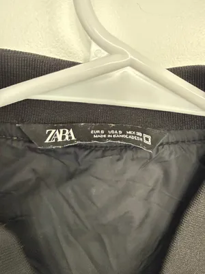 Zara Black Quilted Puffer Vest Full Zip Women’s Small thumbnail 4