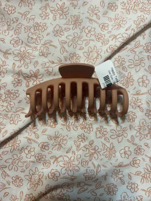 Boutique Hair Clip thumbnail 2