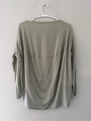 Lululemon Back in Action Long Sleeve Oversized Top Green Gray L Estimated thumbnail 4
