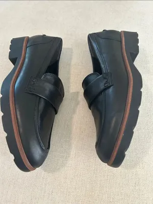 Vionic Cheryl II Lug Penny Loafer, Black. Size 8.5, NWOT display pair thumbnail 4