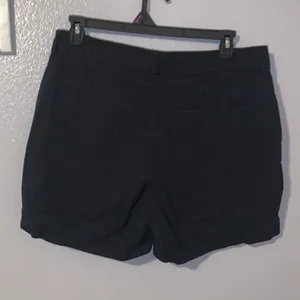 Old Navy Everyday Short High Rise Black Summer thumbnail 4