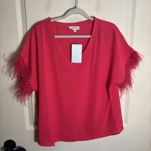 NWT Ee:Some Women Size Medium Hot Pink‎ Blouse Feather Sleeve Lightweight Shirt thumbnail 1