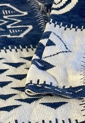Euc Aztec blue and white crew neck sweater Size XL thumbnail 1