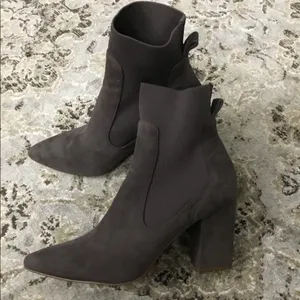 So NICE suede leather booties🤎🤎 thumbnail 11