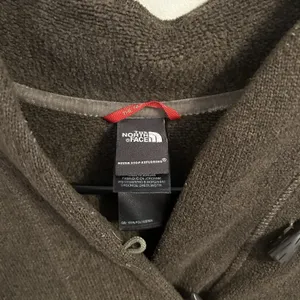 The North Face Women's Brown Sweater Shawl Collar Fleece Toggle Buttons‎ Small thumbnail 4