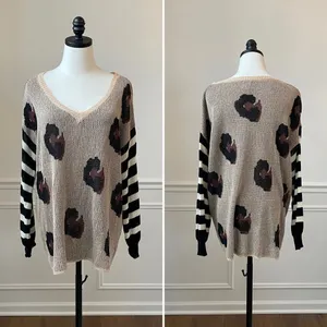 Amaryllis x Ashlee Nichols Leopard Stripe Oversized Lightweight Vneck Sweater M thumbnail 2