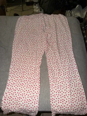 Old Navy Snowflake Red and White Pajama Pants CL thumbnail 2
