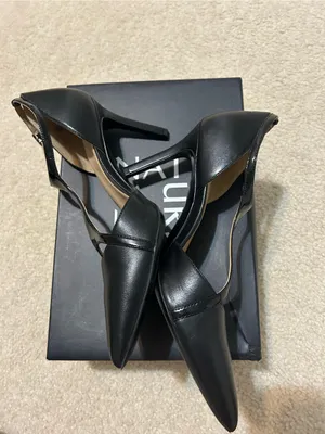 Black Women's Pointed thumbnail 3