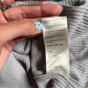 Free People - Snowbunny Off The Shoulder Top In Grey thumbnail 7