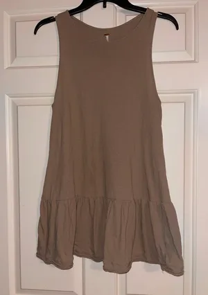 Brown Top thumbnail 1