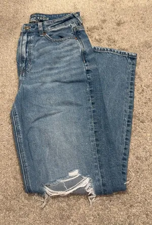 American Eagle mom jeans  thumbnail 1