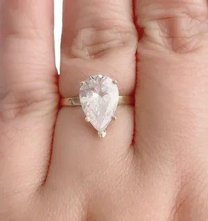 14K 14KT Yellow Gold PEAR SHAPED CZ Cubic Zirconia Engagement Gift Ring Sz 7.5 thumbnail 4