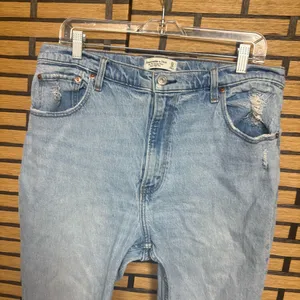 Abercrombie & Fitch‎ Ultra High Rise The 70’s Vintage Flare Jeans Size 33/16S thumbnail 3