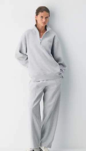 Aritzia boyfriend zip up size M thumbnail 1