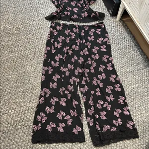 Victoria's Secret Heavenly by Black Pink Butterfly Two Piece Pajama Sleep Set thumbnail 2