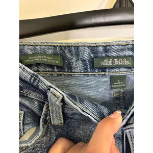 wild fable Women’s 90’s Relaxed Straight Jeans Size 4 thumbnail 4