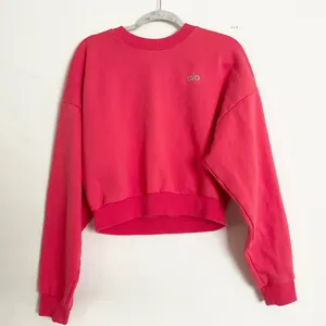 Alo Yoga Cropped Accolade Crewneck Candy Red L thumbnail 2