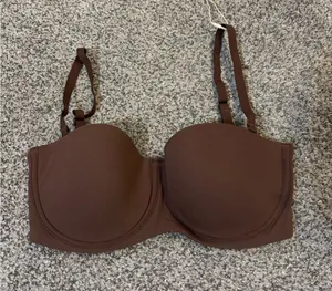 Skims Fits Everybody Strapless Bra thumbnail 1