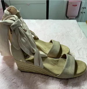 UGG Cream Tie-Wrap Ankle Sandals b123 thumbnail 1