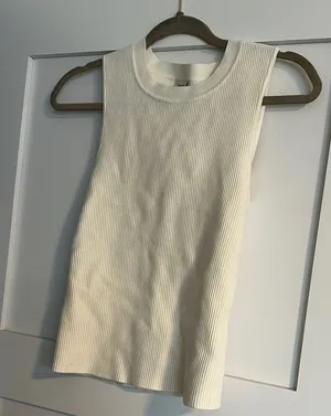 Abercrombie top thumbnail 1