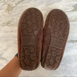 UGG Womens Shearling Lined Chocolate Brown Suede Moccasin Slippers Size 6 thumbnail 4