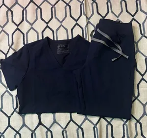 Figs Navy Scrub Set/ Zamora Joggers/ Casma top/ size small NWOT thumbnail 1