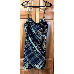 Princess‎ Polly Women Sz 10 Lucci Satin Slip Dress Mini Floral Chain Print Black thumbnail 3
