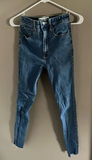 Abercrombie Skinny High-Rise Jeans thumbnail 1