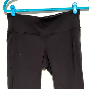 Black Cropped Workout Leggings Sporty Pants thumbnail 4