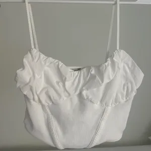 ZARA White Crop Top thumbnail 2