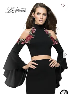 La Femme Black Floral Appliqué Cropped Bell Sleeve Cold Shoulder‎ Top Size 00 thumbnail 1