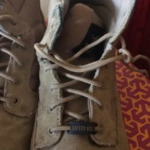 Steel toe shoes Tan Size 9.5 thumbnail 3