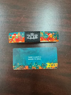 New Zox Be of Good Cheer Santa and Elves Christmas Bracelet Size Medium thumbnail 2