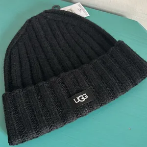 New UGG Soft Cozy Plush Chunky Ribbed Wool Blend Cold Weather Outdoor Beanie thumbnail 10