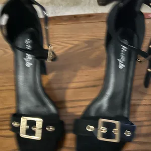 Heels Herstyle like brand new black heels- size 11–beautiful— thumbnail 5