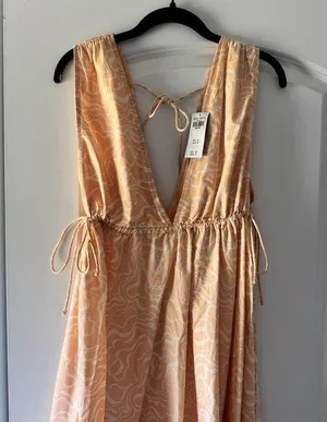 NWT Abercrombie Dress Orange Size M thumbnail 1
