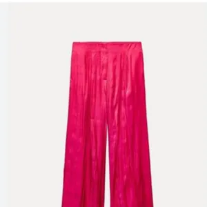 NWT ZARA Satin Effect Shiny Wide Leg Fuchsia Pant Bloggers Fave XS thumbnail 4