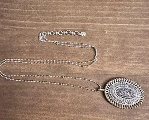 Lucky Brand medallion pendant necklace thumbnail 1