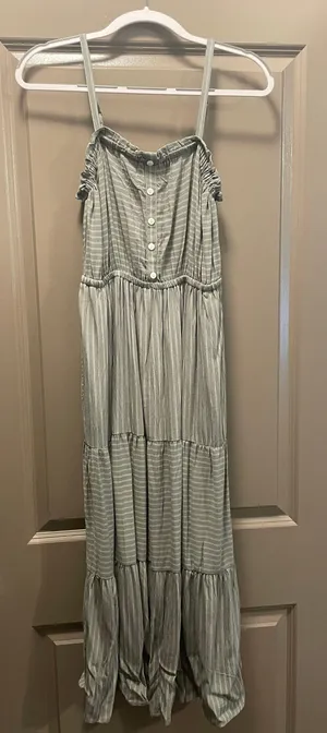 Dress thumbnail 1