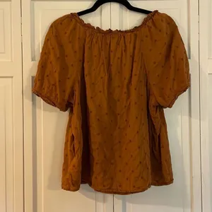 Old Navy brown square neck embroidered puff sleeve top M thumbnail 6