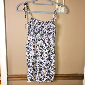 Out From Under Urban Outfitters‎ Izzy Floral Smocked Playsuit Romper Pink Medium thumbnail 2