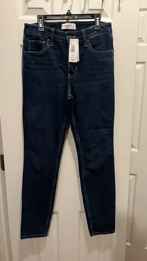 NWT Abercrombie and fitch high rise jeans thumbnail 1