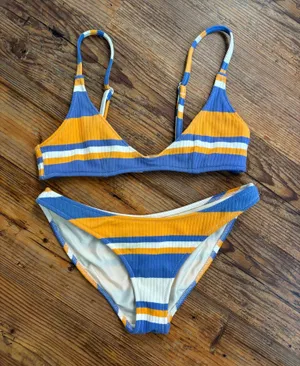 Triangl Bikini thumbnail 1