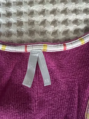 Women's Ribbed Tank Top in Magenta thumbnail 3