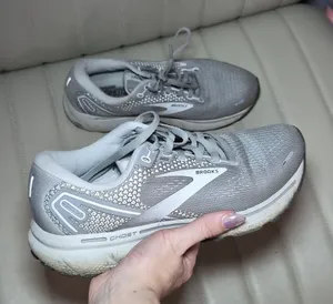 Brooks Ghost Sneakers Size 8 Women's Light Gray Mesh Running Shoes thumbnail 1