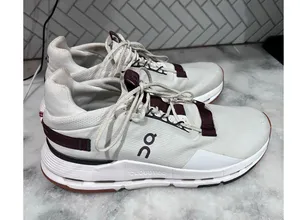 On Cloudnova Women’s Size 10.5 White Burgundy CloudTec Lifestyle Running Shoes thumbnail 1