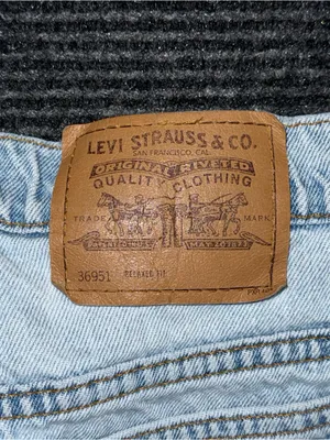 Vintage 90s Levis 950 Orange Tab Relaxed Denim Shorts Distressed 6 / 26 USA Made thumbnail 6