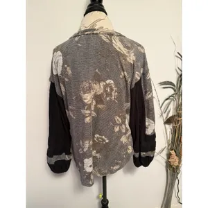 Free People‎ Flower Patch Floral Black Womens Size Small Top thumbnail 3