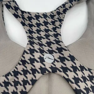 GOTTEX Sports Bra Size Extra Small Houndstooth NWT Black Athletic Gym Fitness thumbnail 12