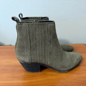 Frye & Co. Jacy‎ Chelsea Ankle Bootie Leather Suede Olive Green Side Zip 70738 thumbnail 3